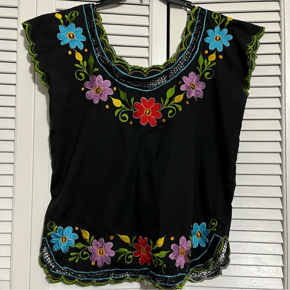 Embroidered flower top